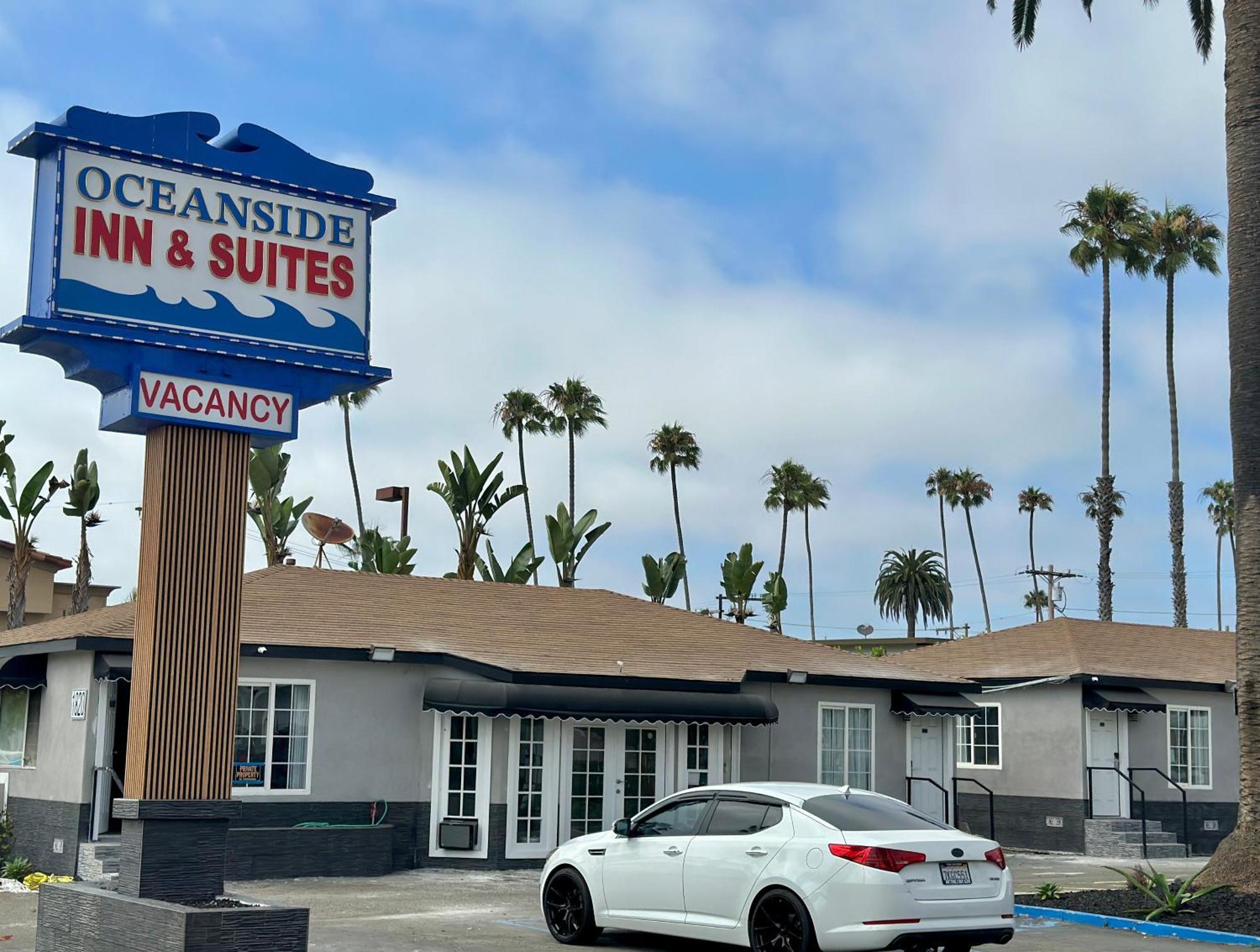Oceanside Inn & Suites エクステリア 写真