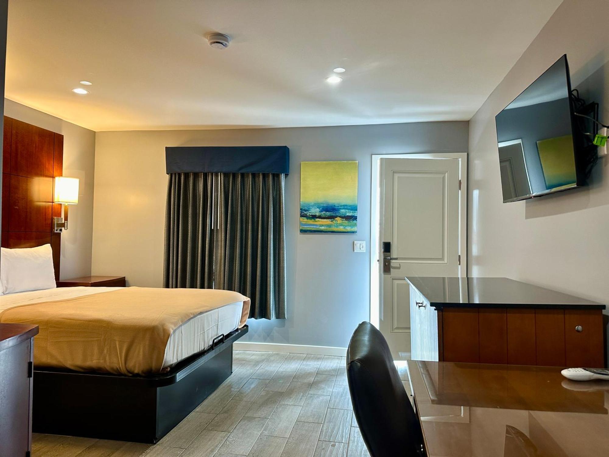 Oceanside Inn & Suites エクステリア 写真