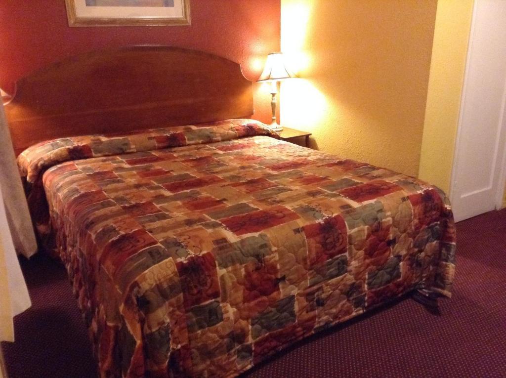 Oceanside Inn & Suites エクステリア 写真