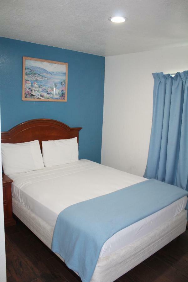 Oceanside Inn & Suites エクステリア 写真
