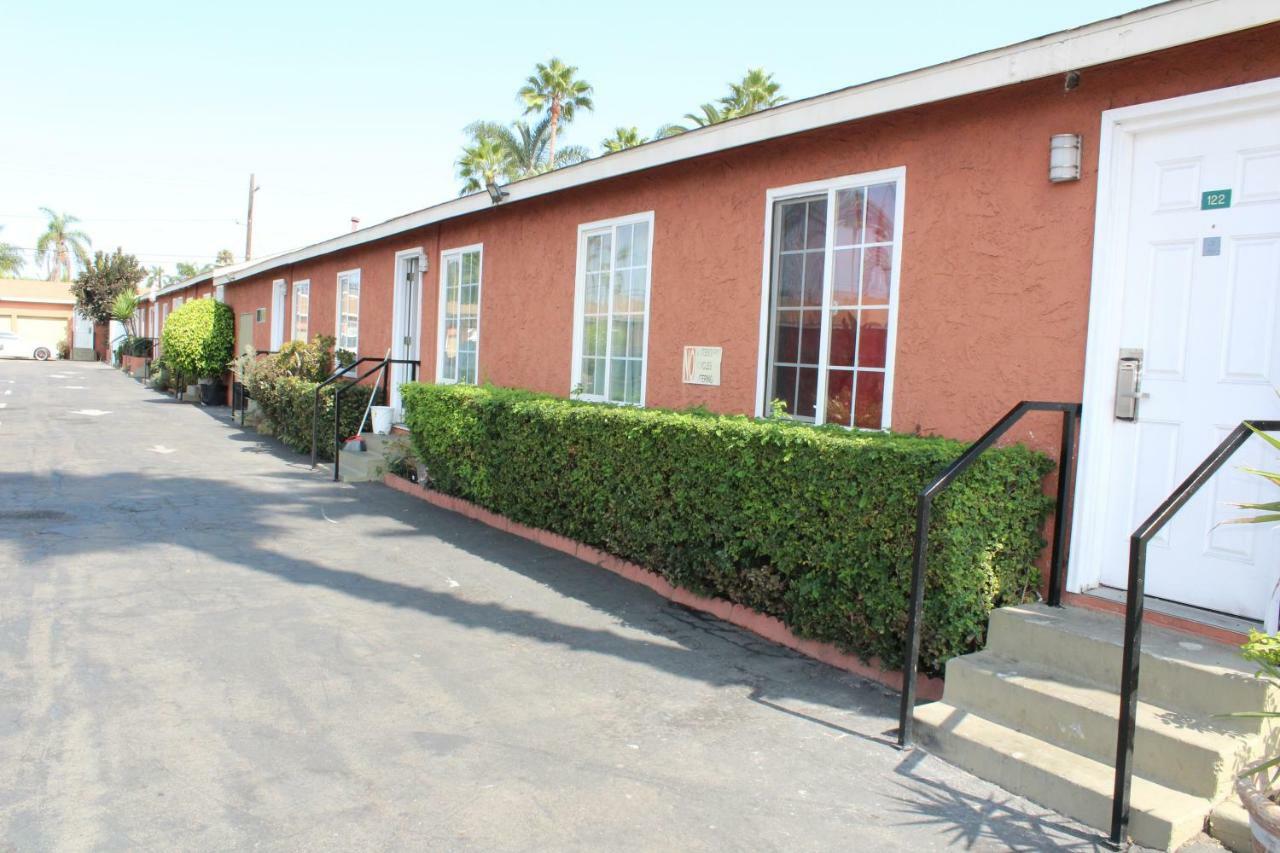 Oceanside Inn & Suites エクステリア 写真
